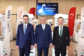 saglik-bakani-aselsan-mobil-dijital-rontgen-cihazi-teslimat-toreni-03122025-1.jpg